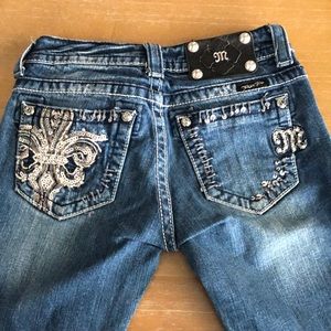 Miss Me Jeans! Rhindstone Jeans